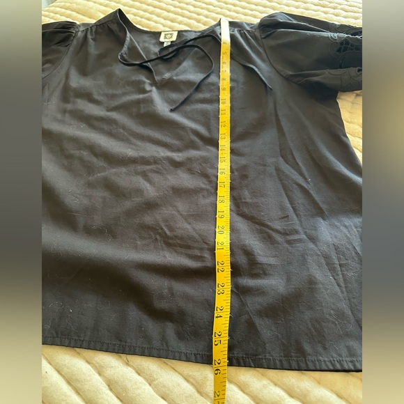 Anne Klein, black puff sleeve tie front top, size XL - Picture 7 of 9